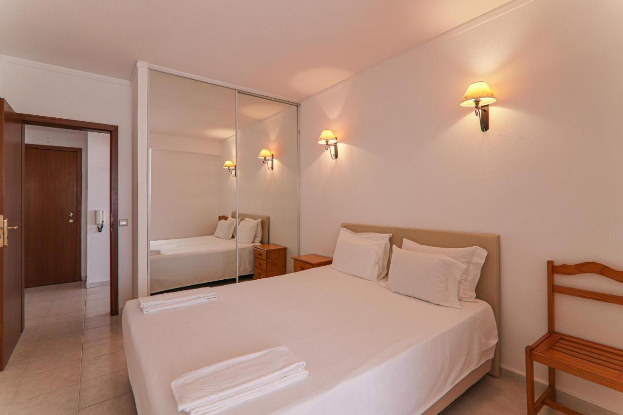 Oura 9ºa Apartment Armacao de Pera Luaran gambar