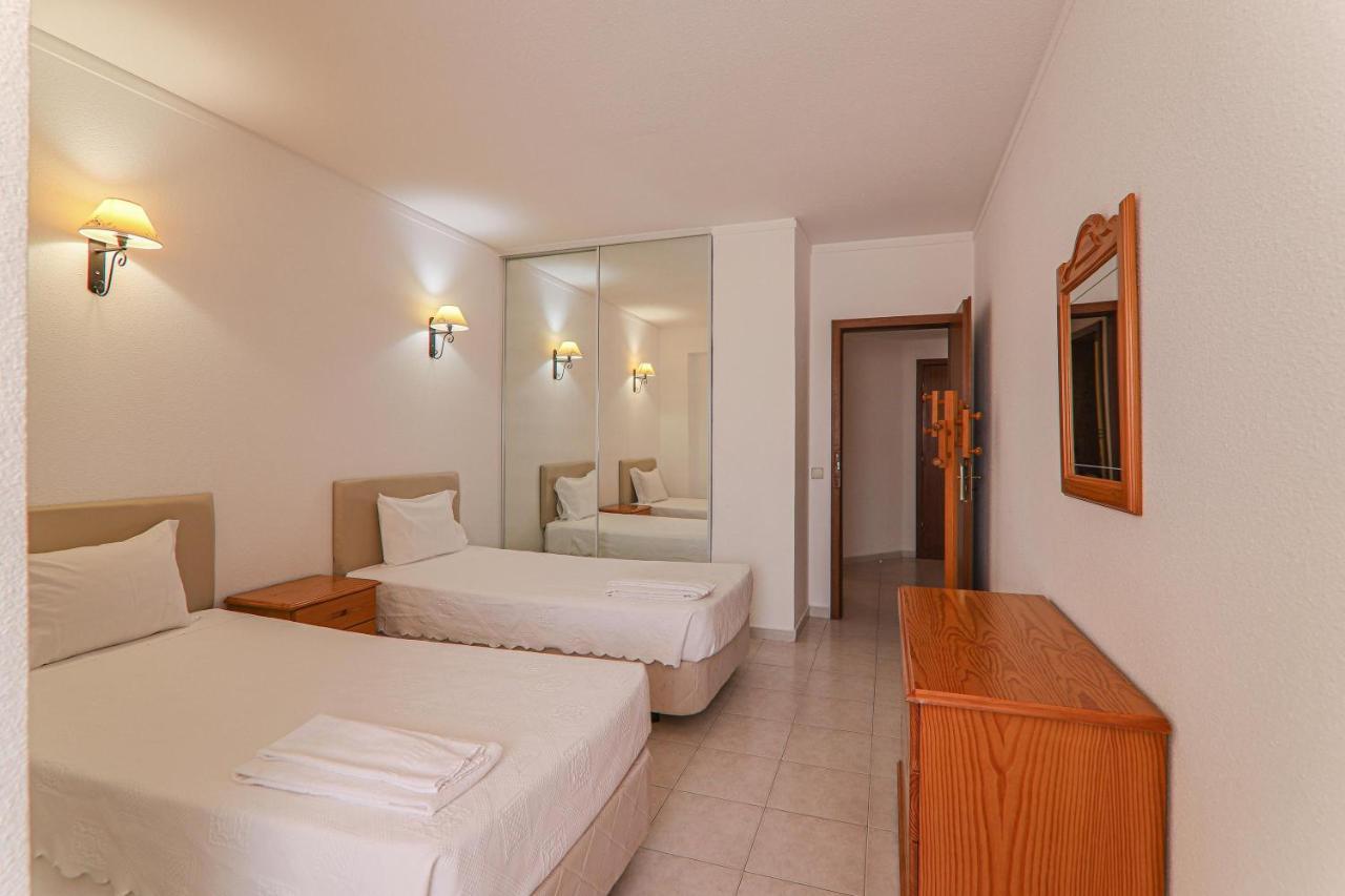 Oura 9ºa Apartment Armacao de Pera Luaran gambar